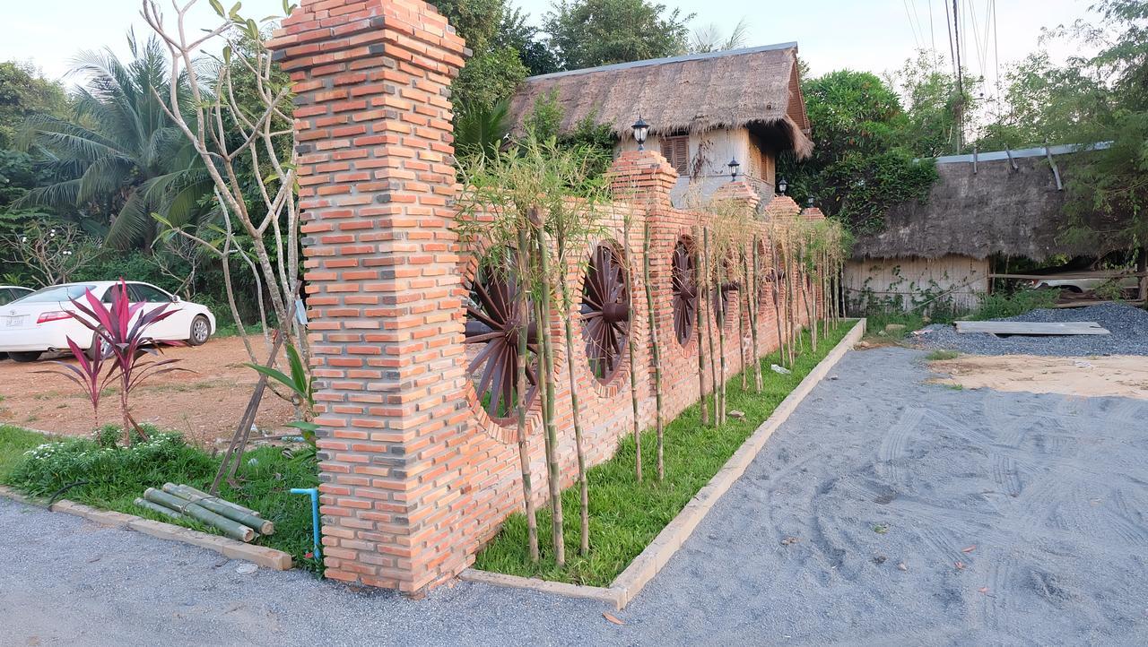 Bamboo Bungalow Kampot Buitenkant foto