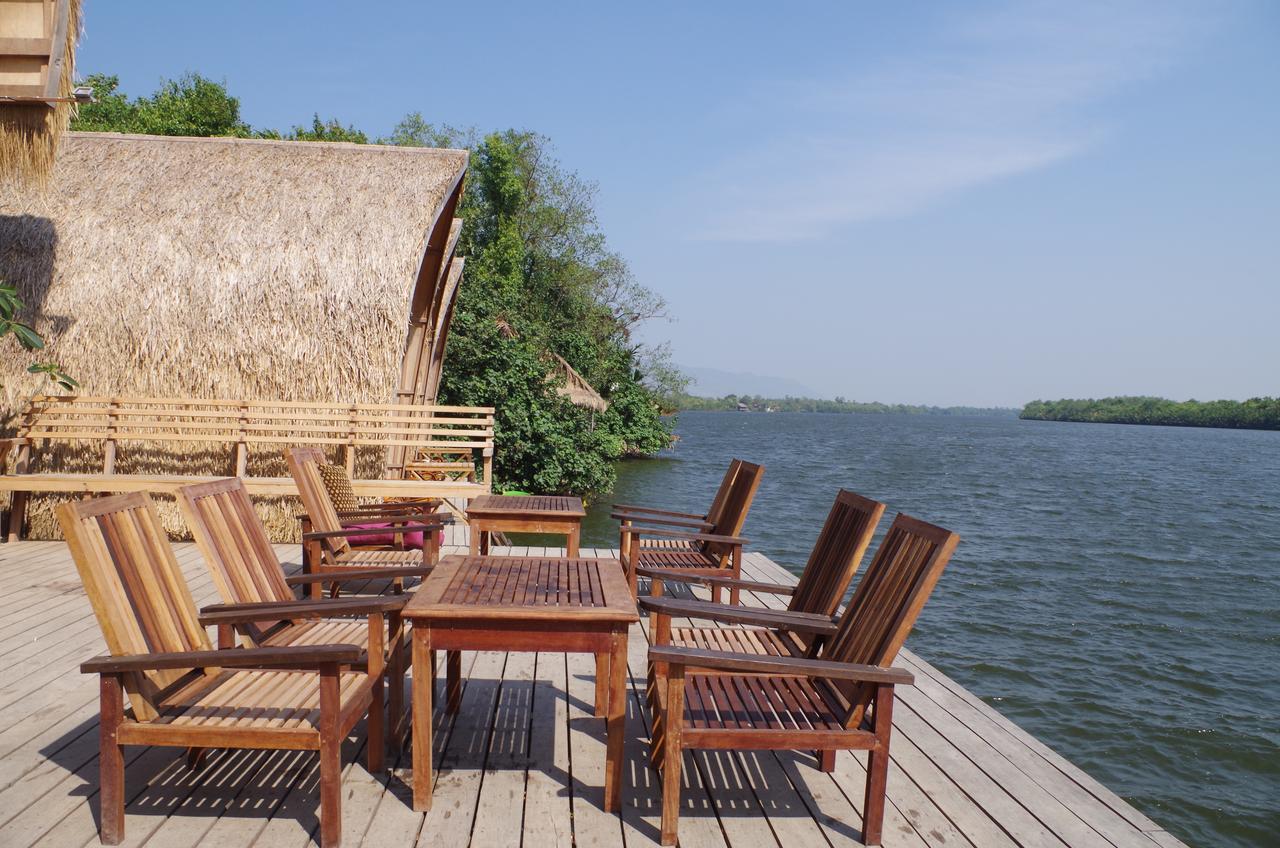 Bamboo Bungalow Kampot Buitenkant foto